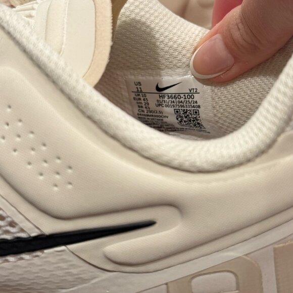 Nike Air Max 2013 - Picture 6 of 8